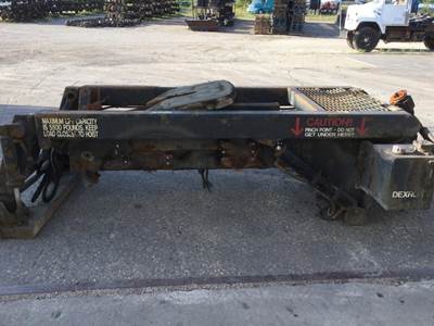 International 8100 Truck-Mounted Boom / Crane