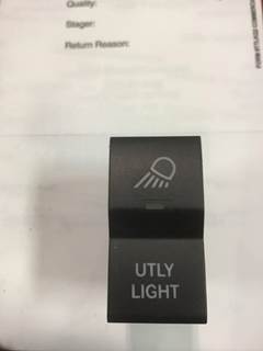 Freightliner Cascadia 126 Utility Lamp Switch