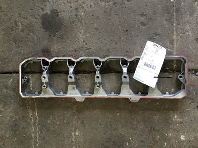 Cummins ISB 6.7L Valve Cover for a Cummins ISB-CR-6.7 (REAR GEAR)