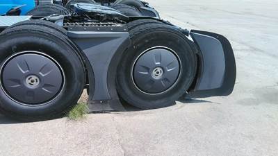 Freightliner Cascadia 126 Wheel Cover