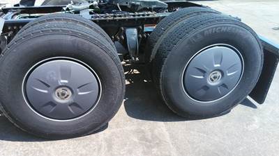 Freightliner Cascadia 126 Wheel Cover
