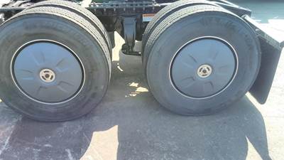 Freightliner Cascadia 126 Wheel Cover