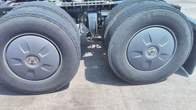 Freightliner Cascadia 126 Wheel Cover