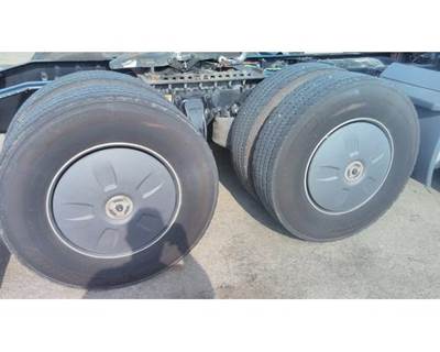 2022 Freightliner Cascadia 126 Set of 4 Flow Below Wheel Covers