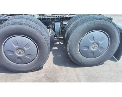 Used Set of 4 Outer Flow Below Wheel Covers for 2022 Freightliner Cascadia 126