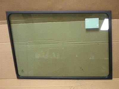 PETERBILT WINDSHIELD RIGHT SIDE PASSENGER 