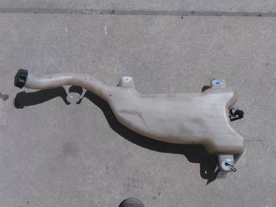 Freightliner Cascadia 113 Windshield Washer Reservoir