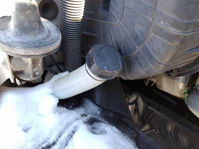 Freightliner Cascadia 113 Windshield Washer Reservoir