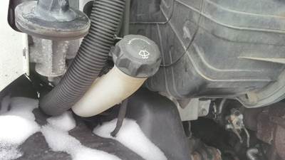 Freightliner Cascadia 113 Right Windshield Washer Reservoir