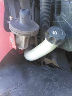 Freightliner Cascadia 113 Right Windshield Washer Reservoir