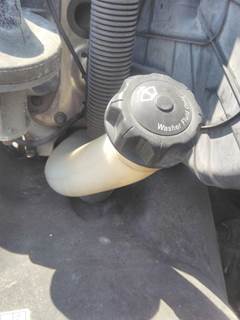 Freightliner Cascadia 113 Windshield Washer Reservoir