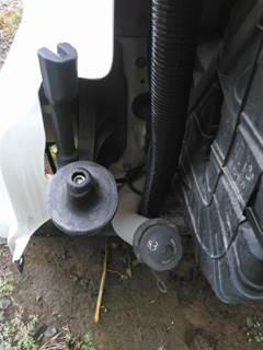 Freightliner Cascadia 125 Windshield Washer Reservoir