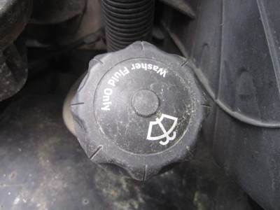 Freightliner Cascadia 125 Windshield Washer Reservoir