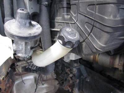 Freightliner Cascadia 125 Windshield Washer Reservoir for a Freightliner CASCADIA 125 2018UP