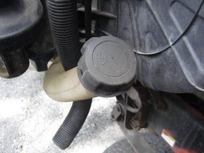 Freightliner Cascadia 125 Windshield Washer Reservoir