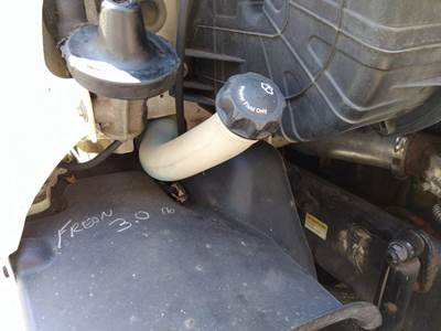 Freightliner Cascadia 125 Windshield Washer Reservoir