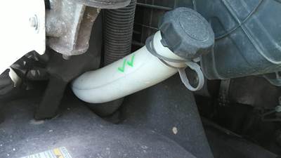 Freightliner Cascadia 125 Right Windshield Washer Reservoir