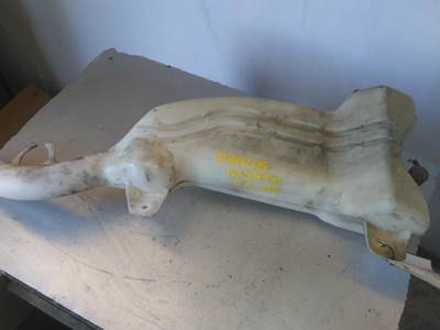 Freightliner Cascadia 125 Windshield Washer Reservoir