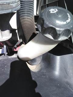 Freightliner Cascadia 125 Windshield Washer Reservoir