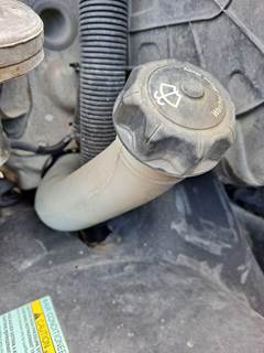 Freightliner Cascadia 125 Windshield Washer Reservoir