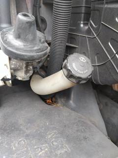 Freightliner Cascadia 125 Right Windshield Washer Reservoir