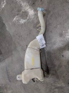 Freightliner Cascadia 125 Right Windshield Washer Reservoir