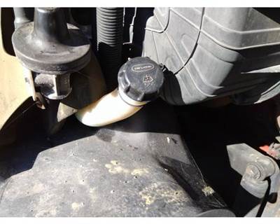 Freightliner Cascadia 125 Windshield Washer Reservoir