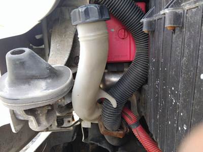 Freightliner Cascadia 126 Right Windshield Washer Reservoir