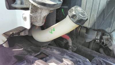 Freightliner Cascadia 126 Right Windshield Washer Reservoir