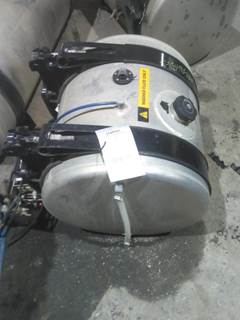 Freightliner Cascadia 126 Right Windshield Washer Reservoir