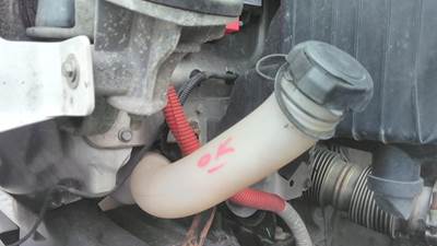 Freightliner Cascadia 126 Right Windshield Washer Reservoir