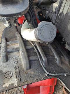 Freightliner Cascadia 126 Windshield Washer Reservoir