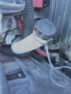 Freightliner Cascadia 126 Windshield Washer Reservoir