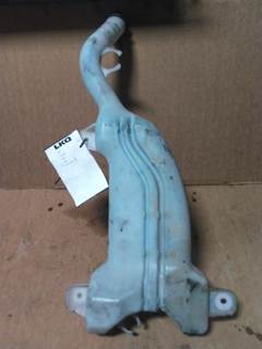 Freightliner Cascadia 126 Right Windshield Washer Reservoir