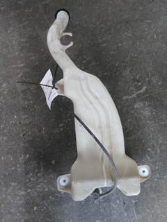 Freightliner Cascadia 126 Windshield Washer Reservoir