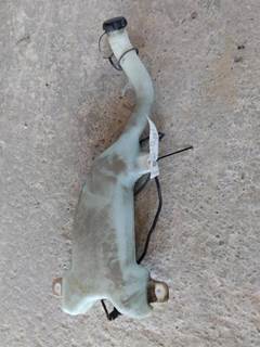 Freightliner Cascadia 126 Windshield Washer Reservoir