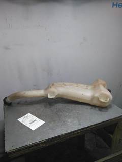 Freightliner Cascadia 126 Windshield Washer Reservoir