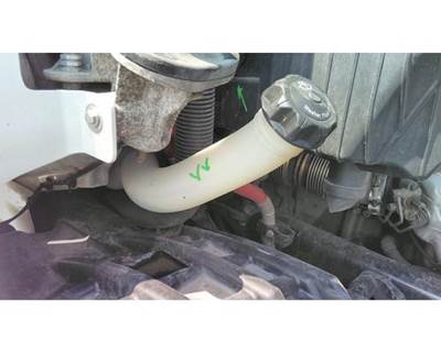 Freightliner Cascadia 126 Right Windshield Washer Reservoir
