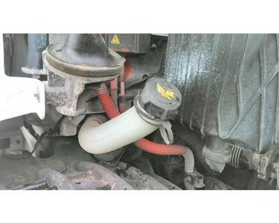 Freightliner Cascadia 126 Right Windshield Washer Reservoir