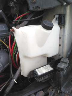 Freightliner Columbia 120 Left Windshield Washer Reservoir