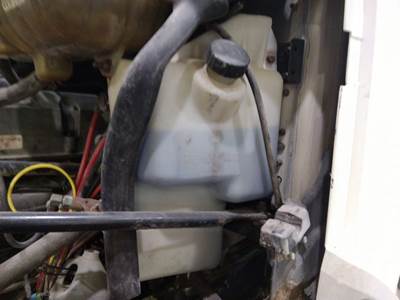 Freightliner Columbia 120 Windshield Washer Reservoir