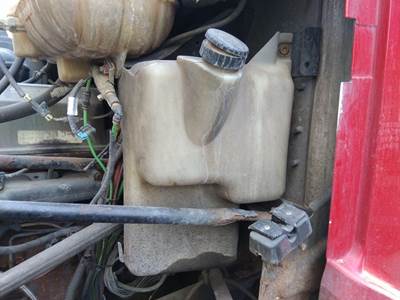 Freightliner Columbia 120 Windshield Washer Reservoir
