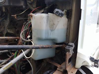 Freightliner Columbia 120 Left Windshield Washer Reservoir