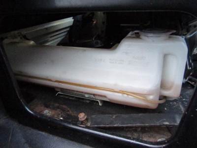 Hino 268 Left Windshield Washer Reservoir