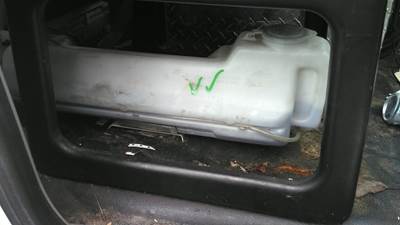 Hino 338 Windshield Washer Reservoir