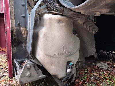 International 9200i Windshield Washer Reservoir