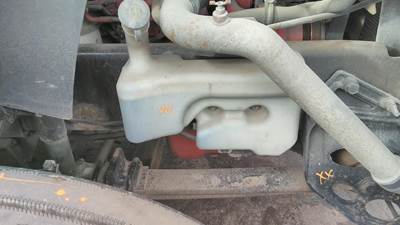 International ProStar Right Windshield Washer Reservoir for a International PROSTAR 122