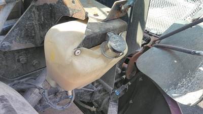 Kenworth T2000 Windshield Washer Reservoir