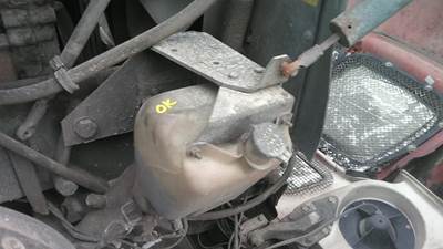 Kenworth T2000 Right Windshield Washer Reservoir