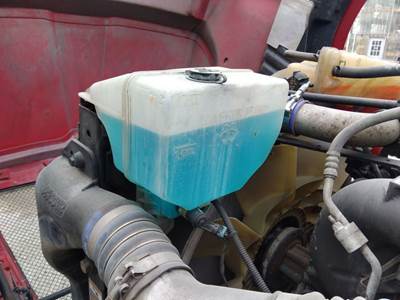 Kenworth T680 Windshield Washer Reservoir
